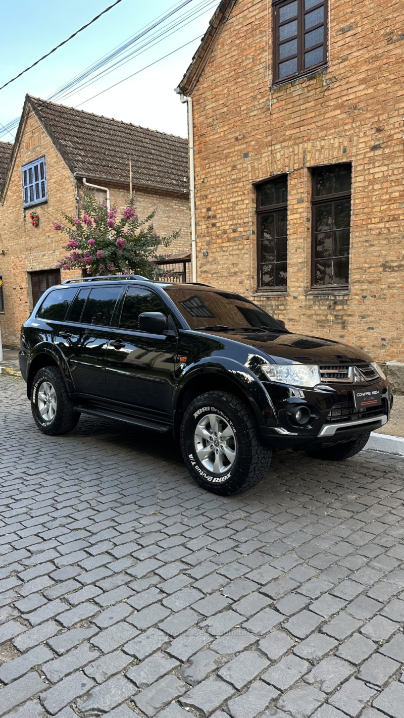 PAJERO DAKAR 3.2 4X4 16V TURBO INTERCOOLER DIESEL 4P AUTOMÁTICO - 2014 - CAXIAS DO SUL