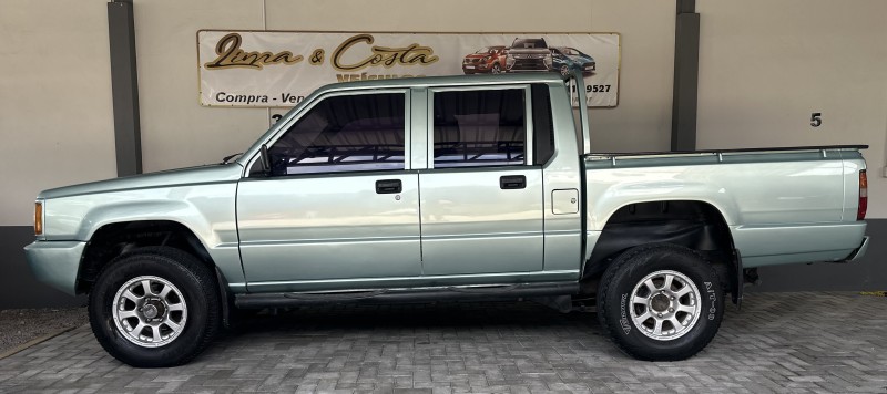 L200 2.5 GLS 4X4 CD 8V DIESEL 4P MANUAL  - 2002 - CAXIAS DO SUL