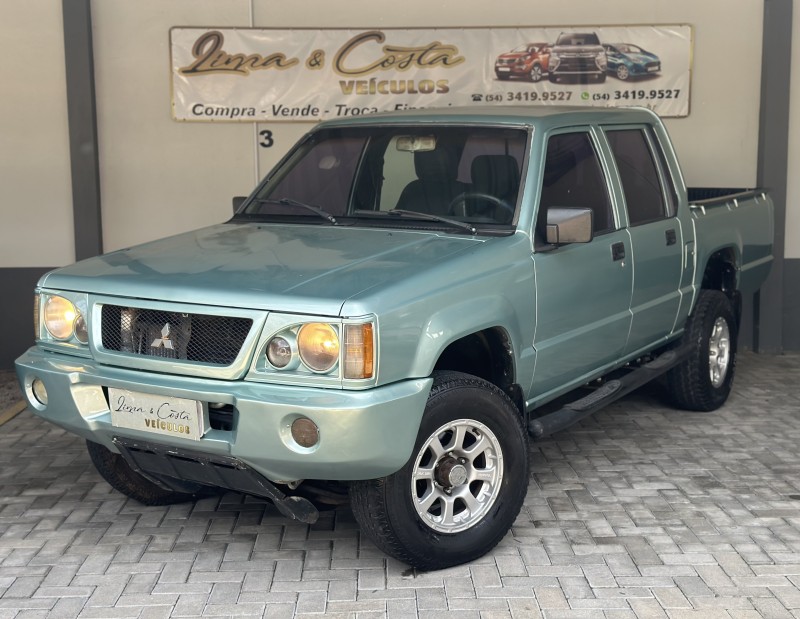 L200 2.5 GLS 4X4 CD 8V DIESEL 4P MANUAL  - 2002 - CAXIAS DO SUL