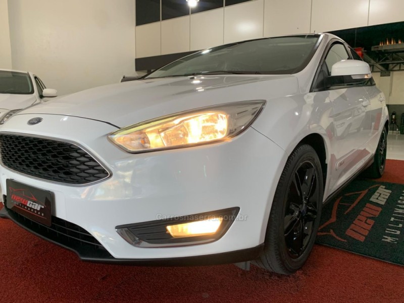 FOCUS 1.6 SE 8V FLEX 4P MANUAL - 2018 - NOVO HAMBURGO