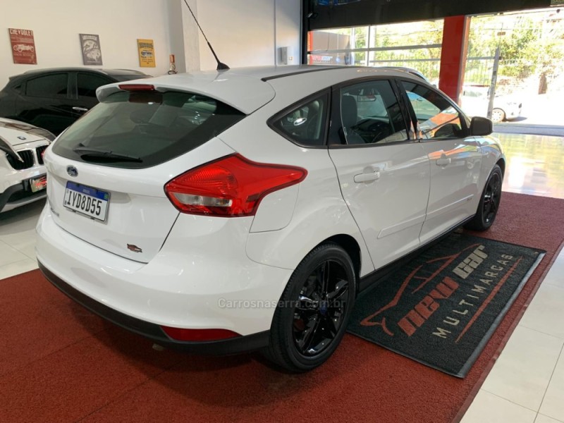 FOCUS 1.6 SE 8V FLEX 4P MANUAL - 2018 - NOVO HAMBURGO