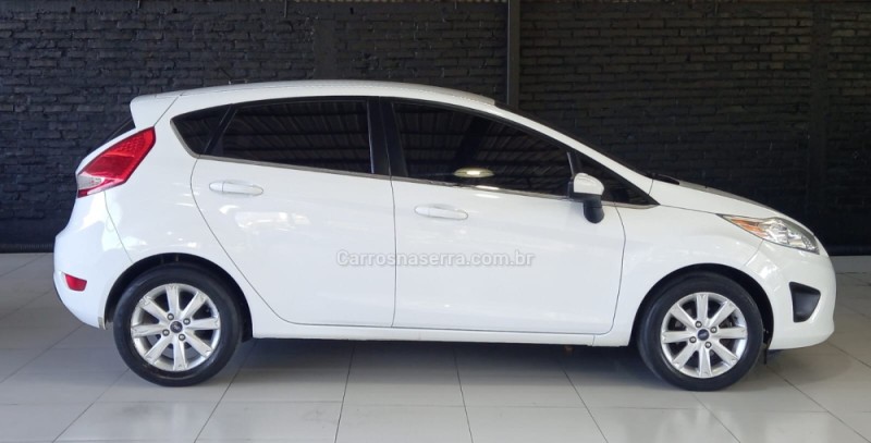 FIESTA 1.6 SE HATCH 16V FLEX 4P MANUAL - 2012 - CAXIAS DO SUL