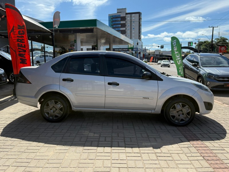 FIESTA 1.0 ROCAM SEDAN 8V FLEX 4P MANUAL - 2013 - LAGOA VERMELHA