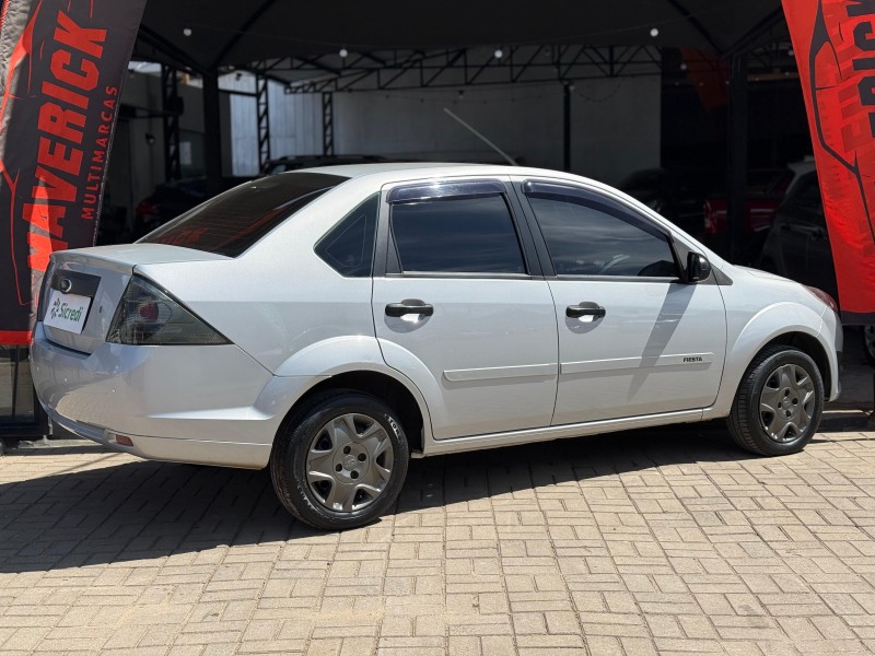 FIESTA 1.0 ROCAM SEDAN 8V FLEX 4P MANUAL - 2013 - LAGOA VERMELHA