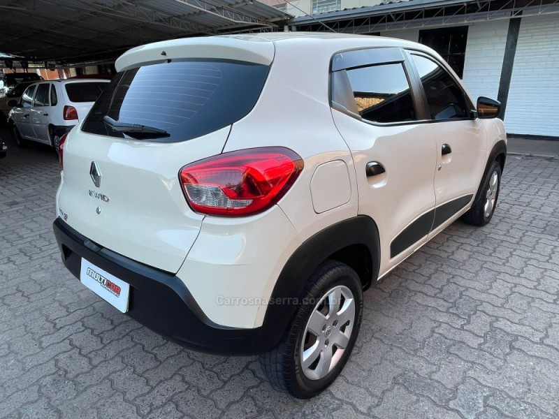 KWID 1.0 12V SCE FLEX ZEN MANUAL - 2018 - CAMPO BOM