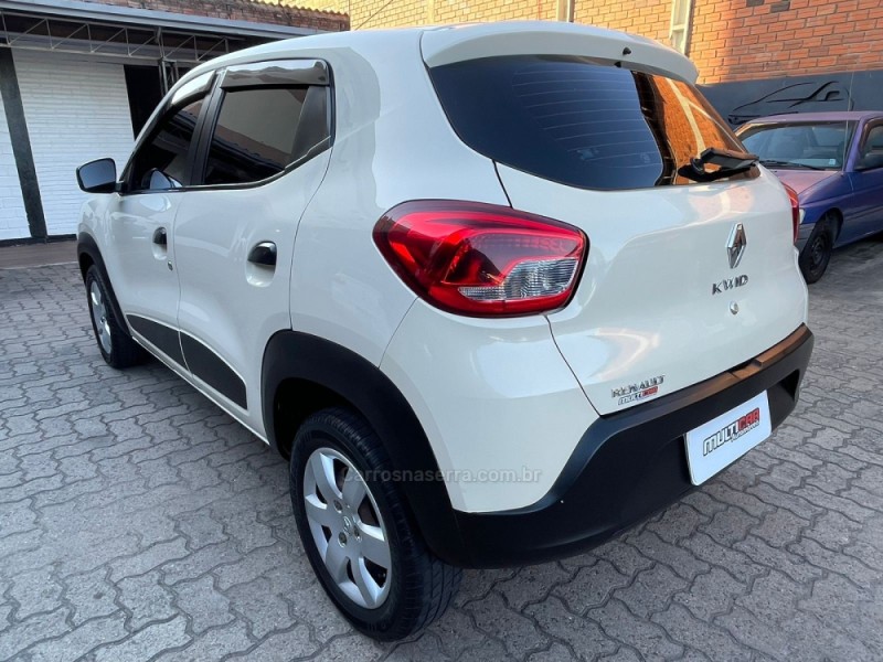 KWID 1.0 12V SCE FLEX ZEN MANUAL - 2018 - CAMPO BOM