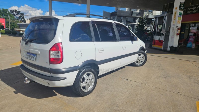 ZAFIRA 2.0 MPFI CD 8V GASOLINA 4P MANUAL - 2002 - CAXIAS DO SUL