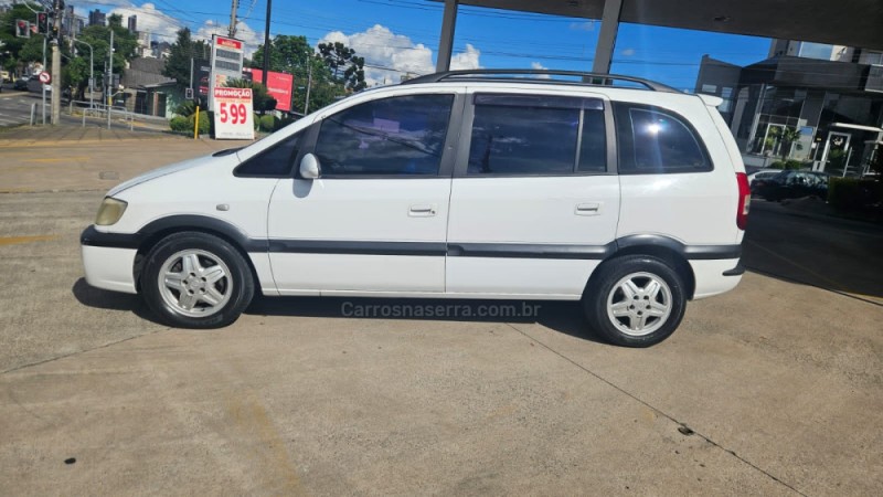 ZAFIRA 2.0 MPFI CD 8V GASOLINA 4P MANUAL - 2002 - CAXIAS DO SUL