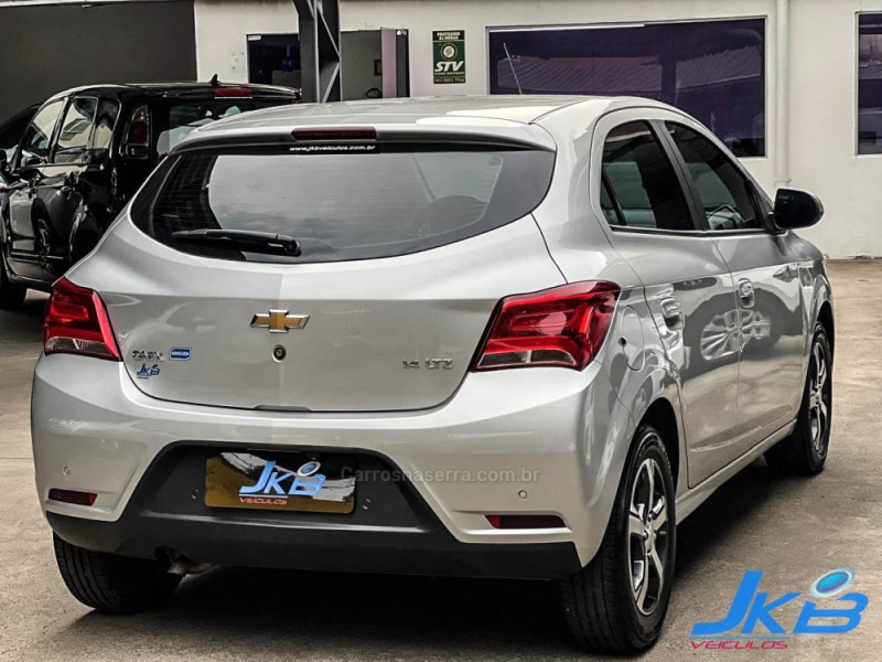 ONIX 1.4 MPFI LTZ 8V FLEX 4P MANUAL - 2018 - NOVO HAMBURGO