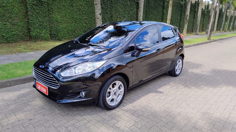 fiesta 1.6 se hatch 16v flex 4p automatico 2015 caxias do sul