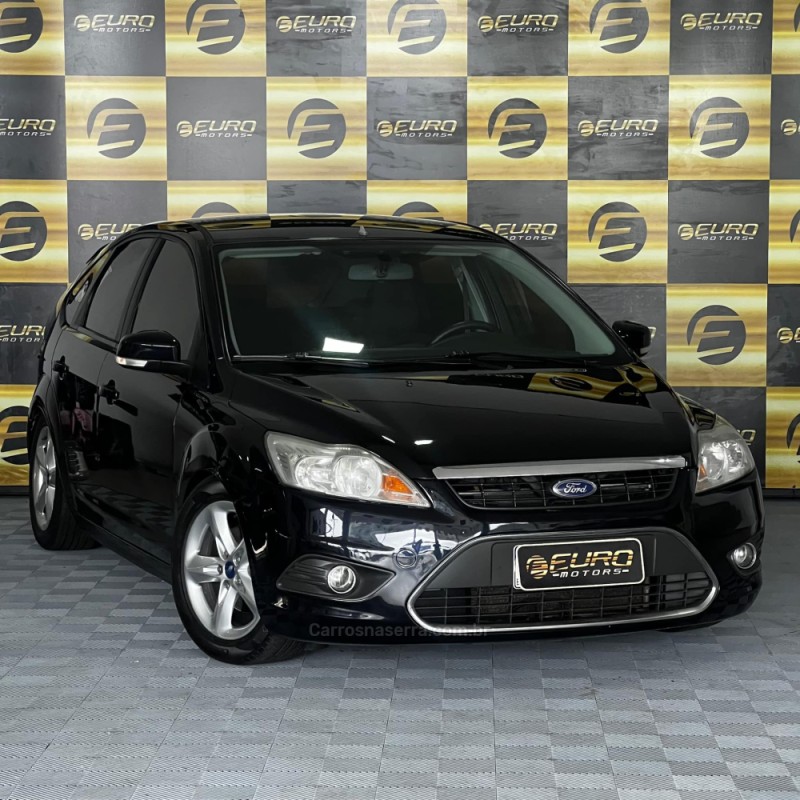 FOCUS 1.6 8V FLEX 4P MANUAL - 2012 - PORTãO