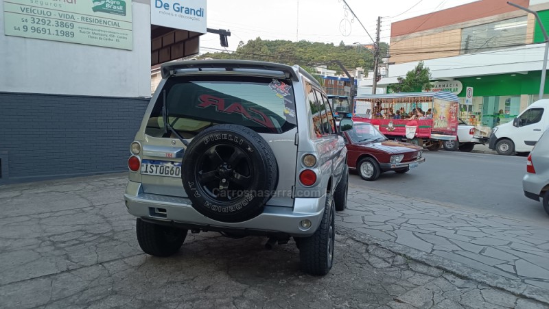 PAJERO TR4 2.0 4X4 16V 140CV FLEX 4P MANUAL - 2008 - FLORES DA CUNHA