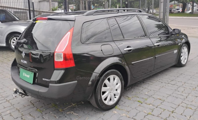 MÉGANE 2.0 DYNAMIQUE GRAND TOUR 16V GASOLINA 4P AUTOMÁTICO - 2011 - CAXIAS DO SUL