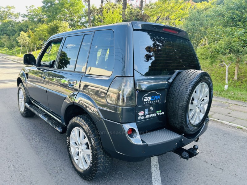 PAJERO TR4 2.0 4X4 16V 140CV FLEX 4P AUTOMÁTICO - 2010 - BENTO GONçALVES