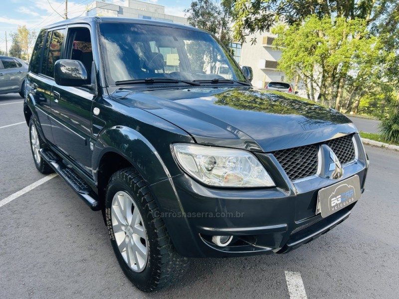 PAJERO TR4 2.0 4X4 16V 140CV FLEX 4P AUTOMÁTICO - 2010 - BENTO GONçALVES