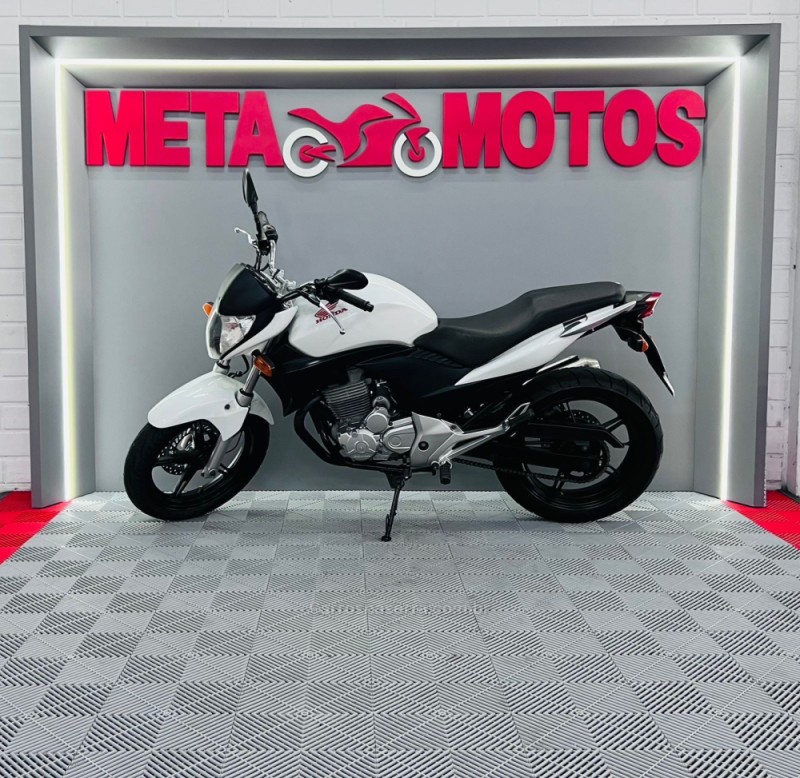 CB 300R  - 2012 - CAMPO BOM