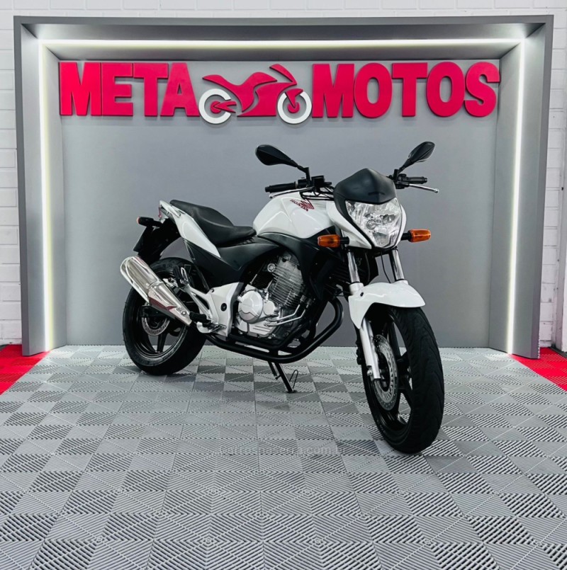 CB 300R  - 2012 - CAMPO BOM