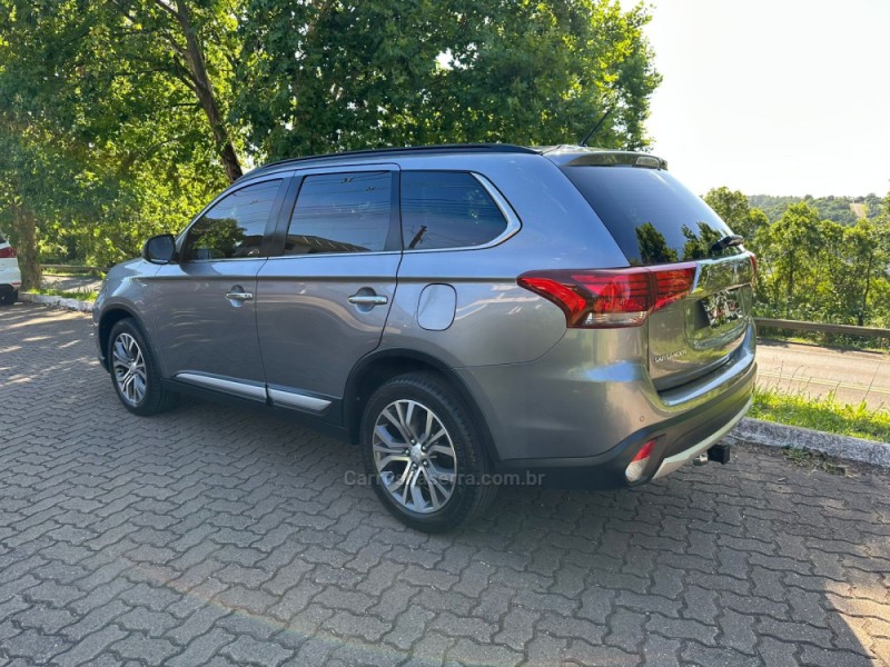 OUTLANDER 3.0 GT 4X4 V6 24V GASOLINA 4P AUTOMÁTICO - 2016 - DOIS IRMãOS