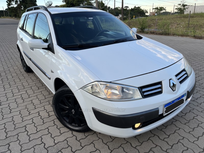 megane 1.6 dynamique grand tour 16v flex 4p manual 2011 caxias do sul