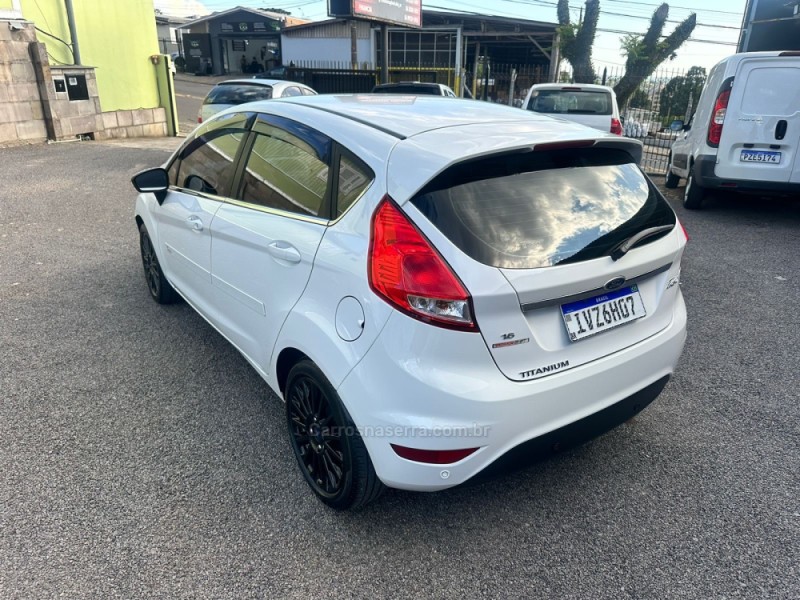 FIESTA 1.6 TITANIUM HATCH 16V FLEX 4P AUTOMÁTICO - 2015 - CAXIAS DO SUL