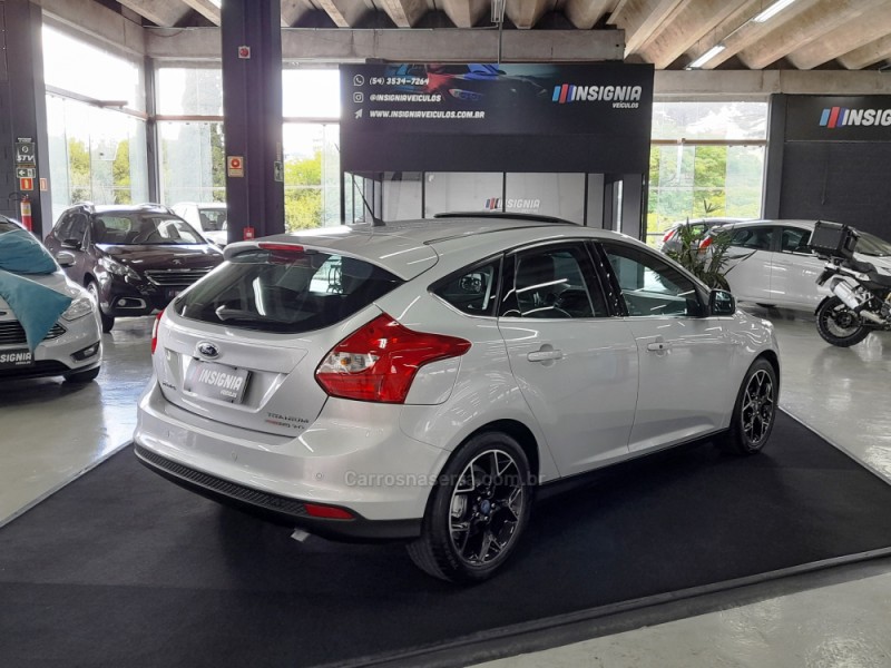 FOCUS 2.0 TITANIUM PLUS HATCH 16V FLEX 4P AUTO - 2014 - CAXIAS DO SUL