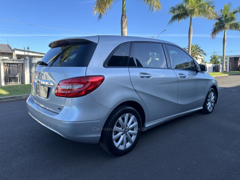 B 200 1.6 TURBO GASOLINA 4P AUTOMÁTICO - 2013 - SãO LEOPOLDO