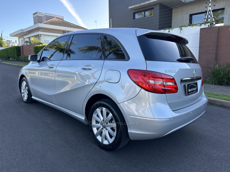 B 200 1.6 TURBO GASOLINA 4P AUTOMÁTICO - 2013 - SãO LEOPOLDO