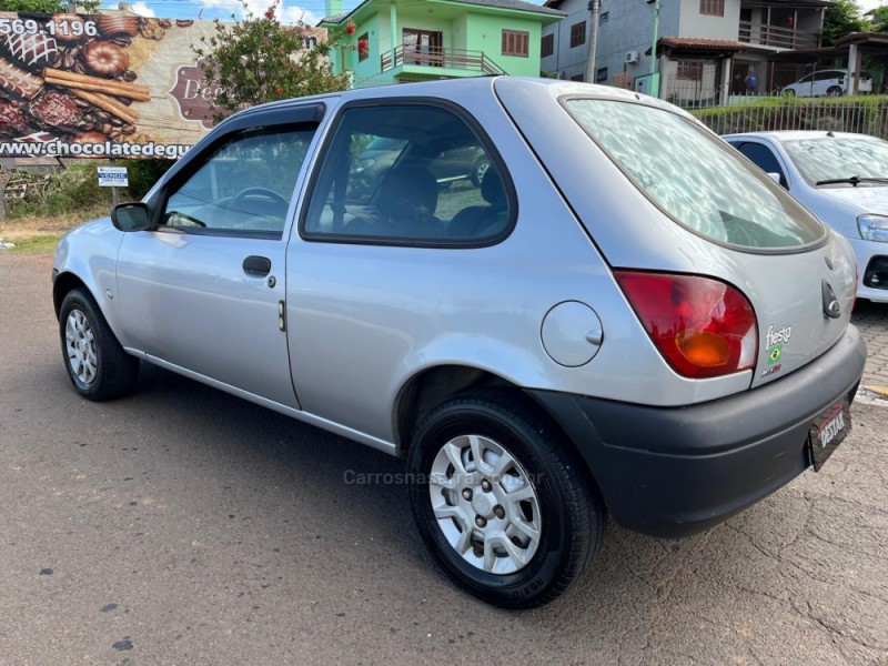 FIESTA 1.0 MPI STREET 8V GASOLINA 2P MANUAL - 2003 - DOIS IRMãOS