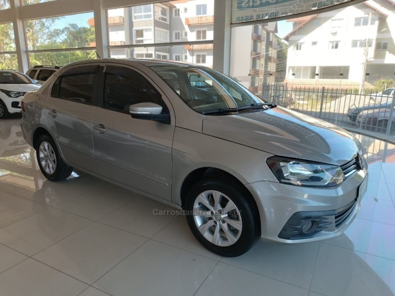 VOYAGE 1.6 MI COMFORTLINE 8V FLEX 4P MANUAL - 2017 - NOVA PETRóPOLIS