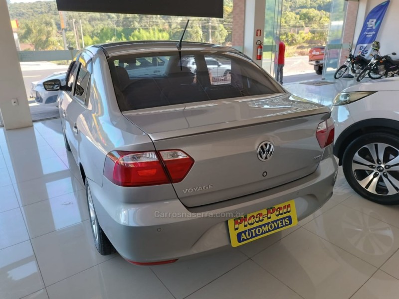 VOYAGE 1.6 MI COMFORTLINE 8V FLEX 4P MANUAL - 2017 - NOVA PETRóPOLIS