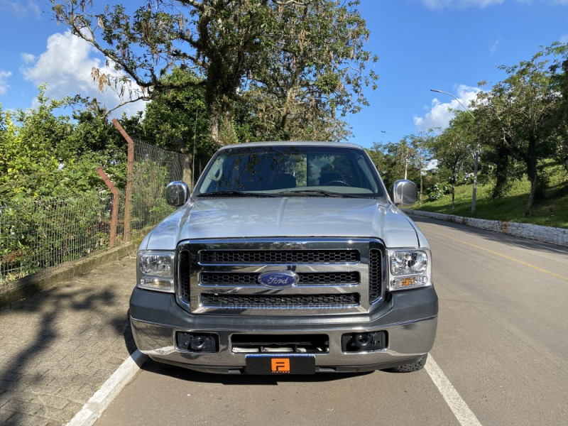 F-250 3.9 XLT 4X2 CS DIESEL 2P MANUAL - 2008 - NOVA ARAçá