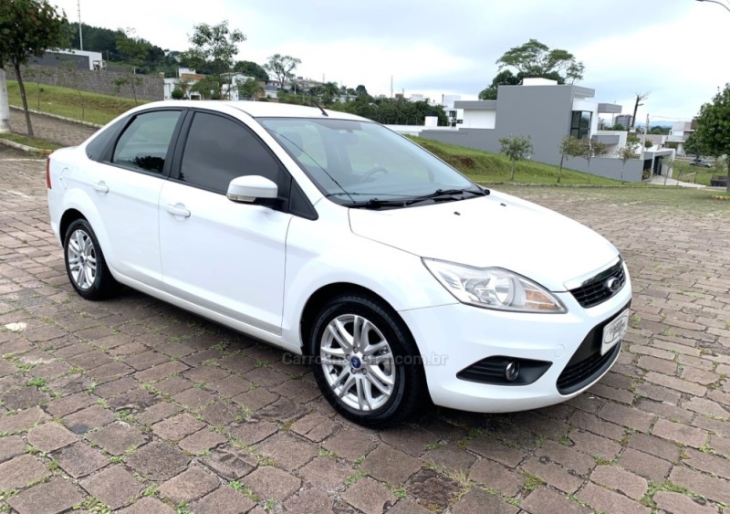 focus 1.6 glx sedan 8v flex 4p manual 2013 guapore