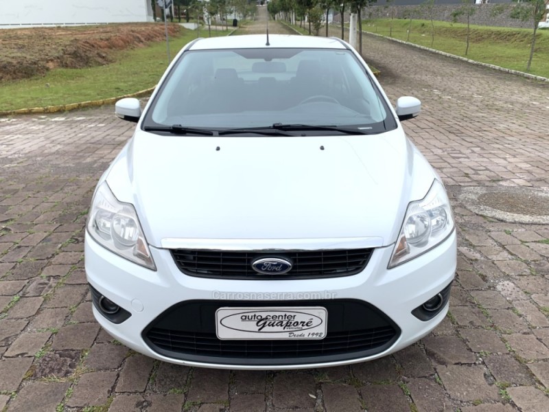 FOCUS 1.6 GLX SEDAN 8V FLEX 4P MANUAL - 2013 - GUAPORé