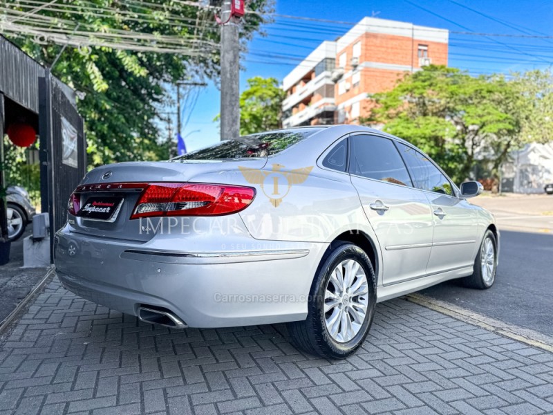 AZERA 3.3 MPFI GLS SEDAN V6 24V GASOLINA 4P AUTOMÁTICO - 2011 - NOVO HAMBURGO