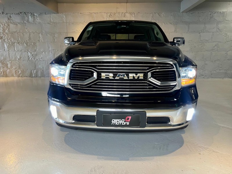 CLASSIC 5.7 LARAMIE V8 HEMI 4P GASOLINA AUTOMÁTICA - 2022 - CAXIAS DO SUL