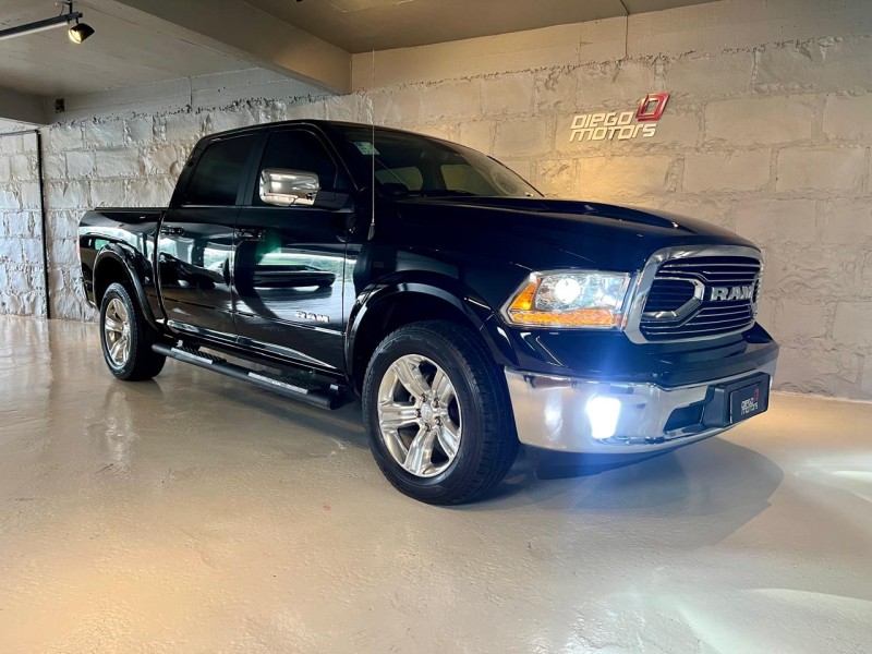 CLASSIC 5.7 LARAMIE V8 HEMI 4P GASOLINA AUTOMÁTICA - 2022 - CAXIAS DO SUL