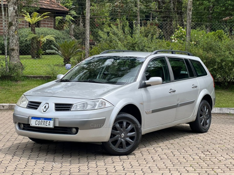 MÉGANE 1.6 DYNAMIQUE GRAND TOUR 16V FLEX 4P MANUAL - 2012 - CANELA