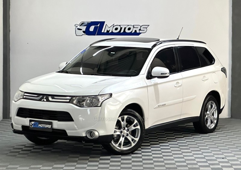 OUTLANDER 2.0 COMFORT 16V GASOLINA 4P AUTOMÁTICO - 2015 - NOVO HAMBURGO