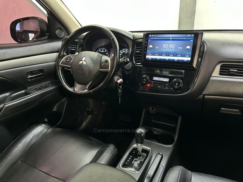 OUTLANDER 2.0 COMFORT 16V GASOLINA 4P AUTOMÁTICO - 2015 - NOVO HAMBURGO