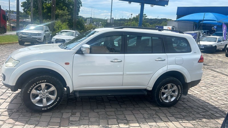 PAJERO DAKAR 3.2 HPE 4X4 7 LUGARES 16V TURBO INTERCOOLER DIESEL 4P AUTOMÁTICO - 2012 - FARROUPILHA