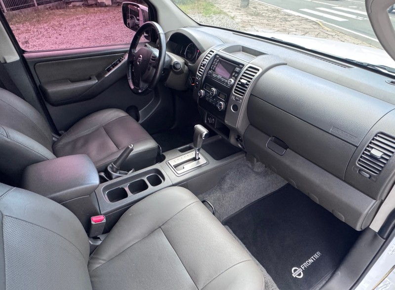 FRONTIER 2.5 SL 4X4 CD TURBO ELETRONIC DIESEL 4P AUTOMÁTICO - 2014 - CAXIAS DO SUL