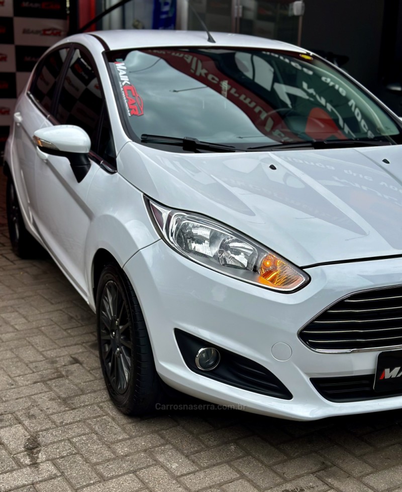 FIESTA 1.6 TITANIUM HATCH 16V FLEX 4P AUTOMÁTICO - 2015 - ESTâNCIA VELHA