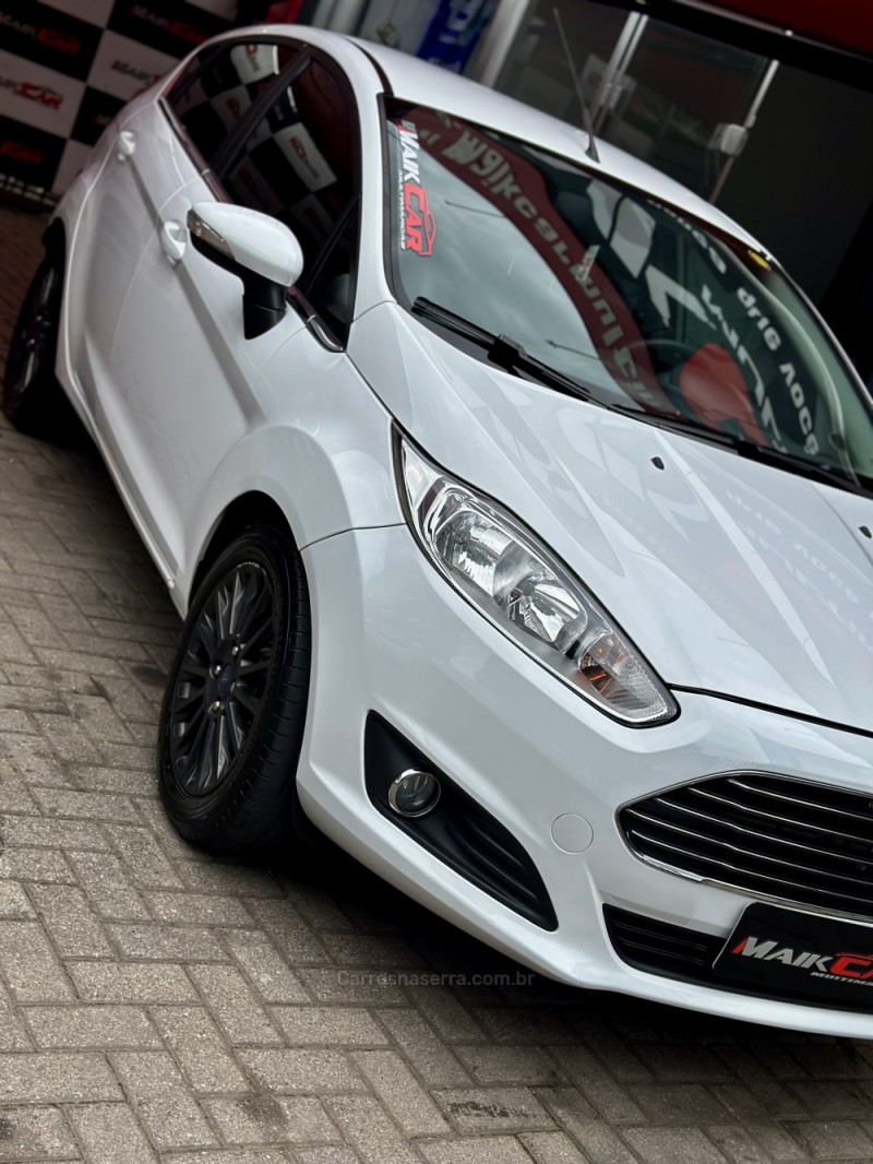 FIESTA 1.6 TITANIUM HATCH 16V FLEX 4P AUTOMÁTICO - 2015 - ESTâNCIA VELHA