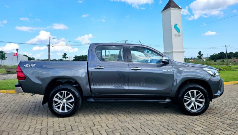 HILUX 2.8 SRX 4X4 CD 16V DIESEL 4P AUTOMÁTICO - 2017 - LAJEADO