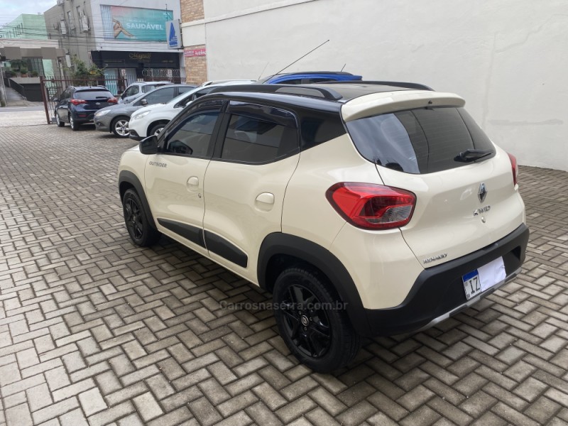 KWID 1.0 12V OUTSIDER FLEX 4P MANUAL - 2020 - CAXIAS DO SUL