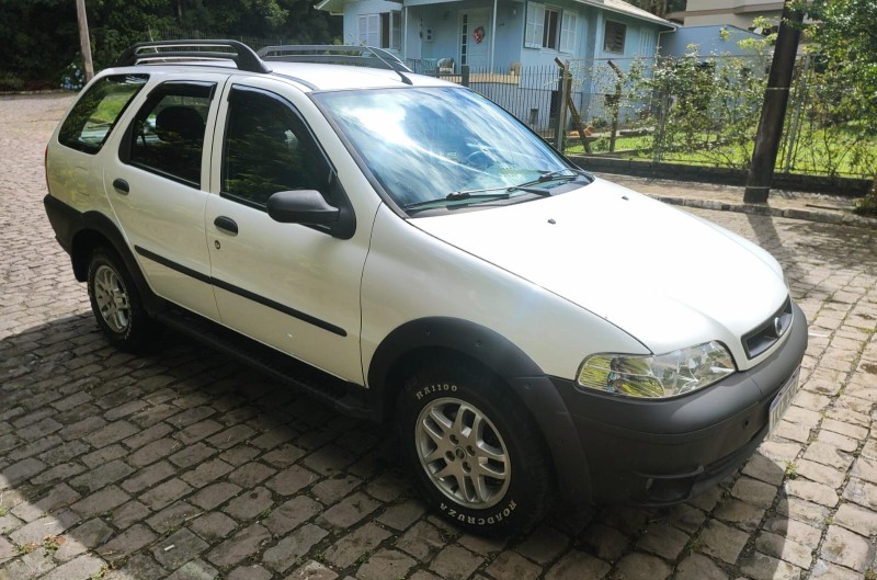 PALIO 1.6 MPI ADVENTURE WEEKEND 16V GASOLINA 4P MANUAL - 2002 - FARROUPILHA