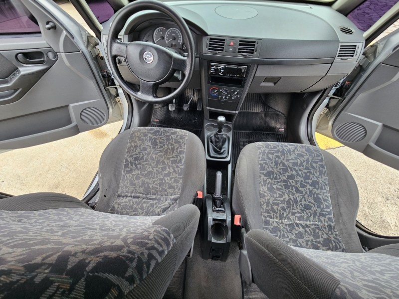 MERIVA 1.8 MPFI 8V GASOLINA 4P MANUAL - 2003 - CAXIAS DO SUL