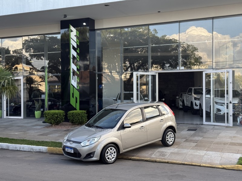 fiesta 1.6 rocam se 8v flex 4p manual 2014 farroupilha