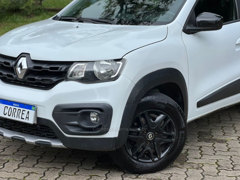 KWID 1.0 12V OUTSIDER FLEX 4P MANUAL - 2020 - CANELA