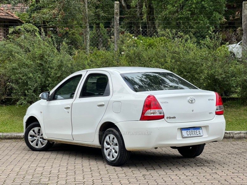 ETIOS 1.5 X SEDAN 16V FLEX 4P MANUAL - 2014 - CANELA